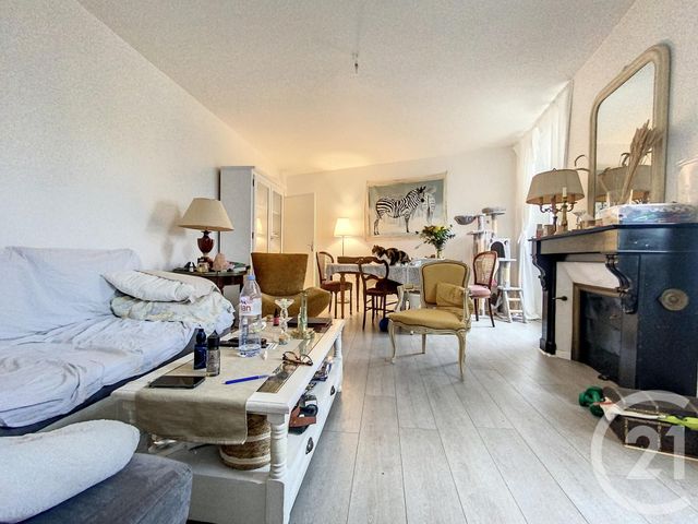 Appartement F3 à louer - 3 pièces - 78.48 m2 - EPERNAY - 51 - CHAMPAGNE-ARDENNE - Century 21 Martinot Immobilier
