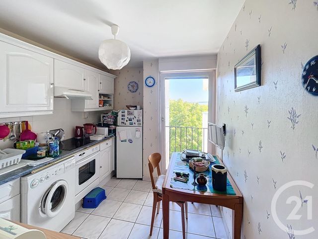 Appartement F2 à vendre - 2 pièces - 59.0 m2 - EPERNAY - 51 - CHAMPAGNE-ARDENNE - Century 21 Martinot Immobilier