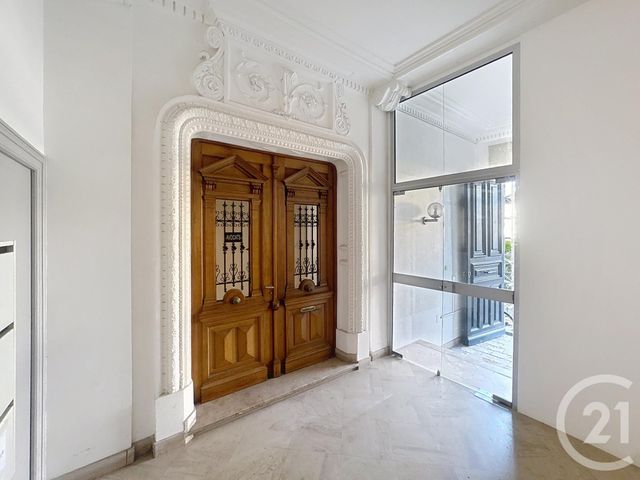 Appartement Local à louer - 5 pièces - 70.0 m2 - EPERNAY - 51 - CHAMPAGNE-ARDENNE - Century 21 Martinot Immobilier