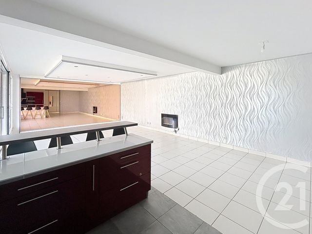 Appartement F4 à vendre - 4 pièces - 110.0 m2 - EPERNAY - 51 - CHAMPAGNE-ARDENNE - Century 21 Martinot Immobilier