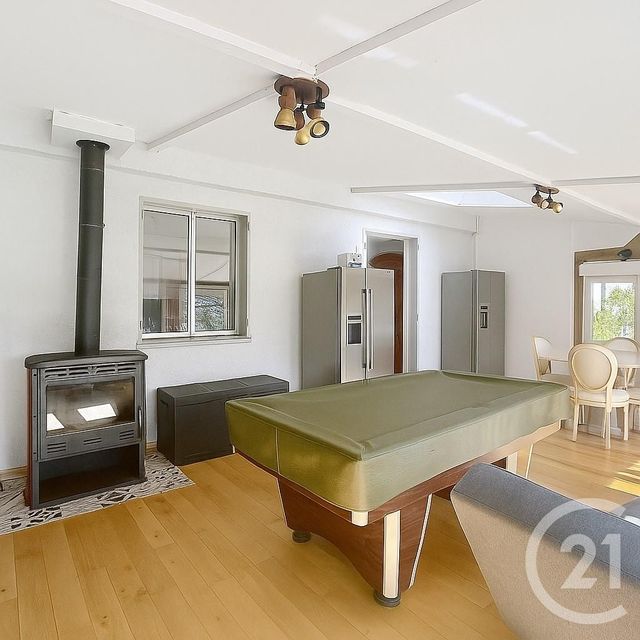 maison à vendre - 7 pièces - 185.5 m2 - MONTMORT LUCY - 51 - CHAMPAGNE-ARDENNE - Century 21 Martinot Immobilier