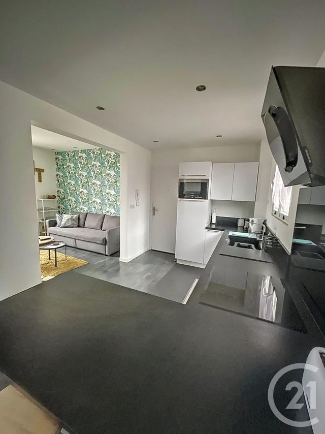 Appartement à vendre - 2 pièces - 53.4 m2 - EPERNAY - 51 - CHAMPAGNE-ARDENNE - Century 21 Martinot Immobilier