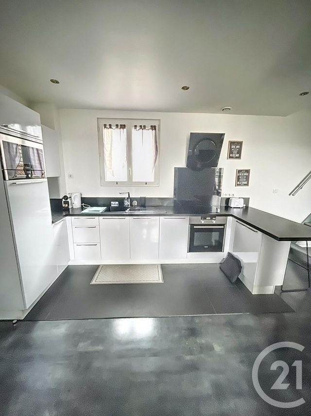 Appartement à vendre - 2 pièces - 53.4 m2 - EPERNAY - 51 - CHAMPAGNE-ARDENNE - Century 21 Martinot Immobilier