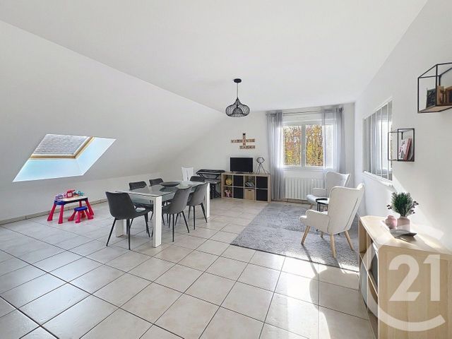 Appartement F4 à louer - 4 pièces - 120.0 m2 - MORANGIS - 51 - CHAMPAGNE-ARDENNE - Century 21 Martinot Immobilier