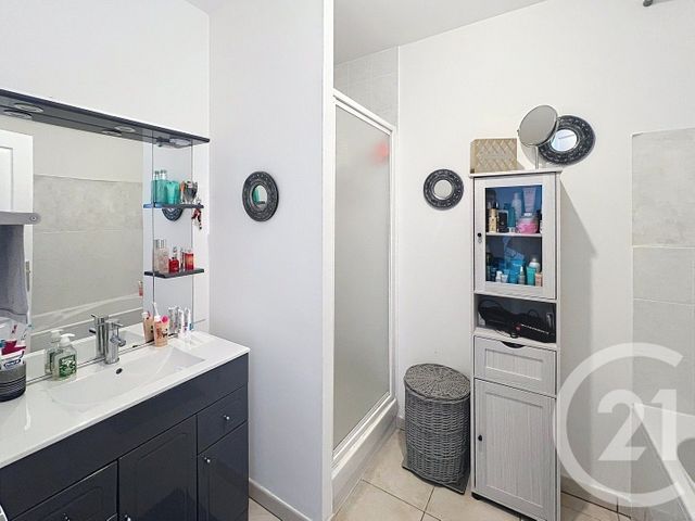 Appartement F4 à louer - 4 pièces - 120.0 m2 - MORANGIS - 51 - CHAMPAGNE-ARDENNE - Century 21 Martinot Immobilier