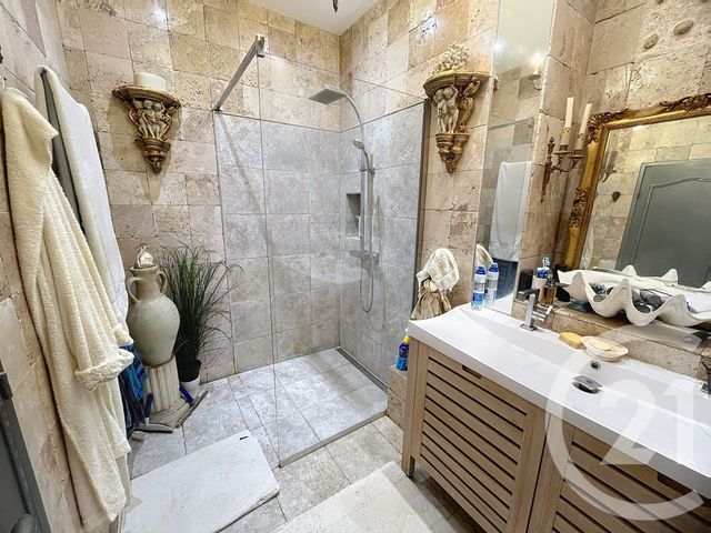 Appartement F5 à vendre - 5 pièces - 103.9 m2 - EPERNAY - 51 - CHAMPAGNE-ARDENNE - Century 21 Martinot Immobilier