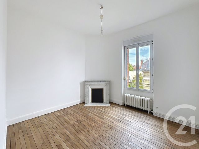 Appartement à louer - 4 pièces - 128.0 m2 - EPERNAY - 51 - CHAMPAGNE-ARDENNE - Century 21 Martinot Immobilier
