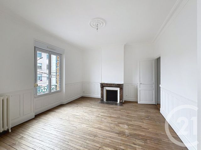 Appartement à louer - 4 pièces - 128.0 m2 - EPERNAY - 51 - CHAMPAGNE-ARDENNE - Century 21 Martinot Immobilier