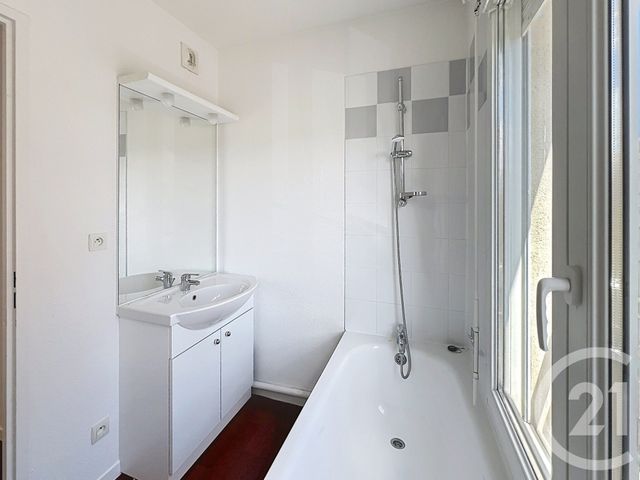 Appartement à louer - 2 pièces - 38.68 m2 - EPERNAY - 51 - CHAMPAGNE-ARDENNE - Century 21 Martinot Immobilier