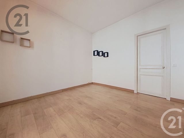 Appartement T2 à vendre - 2 pièces - 42.55 m2 - EPERNAY - 51 - CHAMPAGNE-ARDENNE - Century 21 Martinot Immobilier