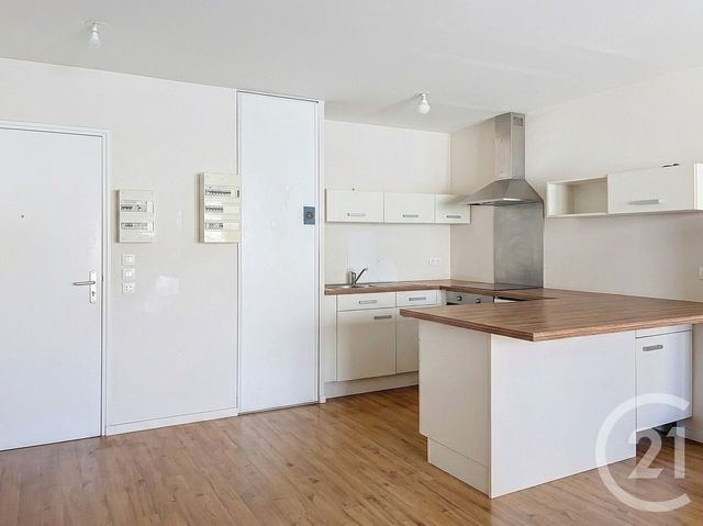 Appartement à vendre - 2 pièces - 54.65 m2 - EPERNAY - 51 - CHAMPAGNE-ARDENNE - Century 21 Martinot Immobilier