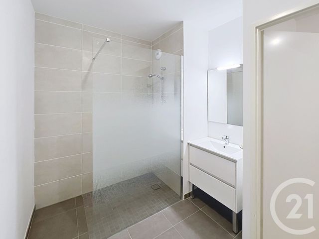 Appartement à louer - 3 pièces - 63.68 m2 - EPERNAY - 51 - CHAMPAGNE-ARDENNE - Century 21 Martinot Immobilier