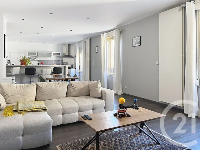 Appartement F4 à vendre - 4 pièces - 112.99 m2 - AY CHAMPAGNE - 51 - CHAMPAGNE-ARDENNE - Century 21 Martinot Immobilier