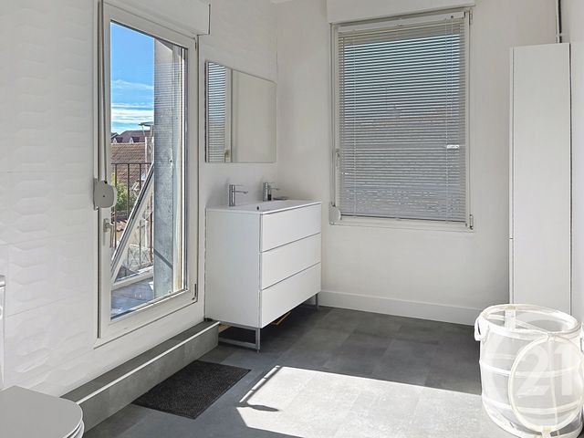 Appartement F4 à vendre - 4 pièces - 112.99 m2 - AY CHAMPAGNE - 51 - CHAMPAGNE-ARDENNE - Century 21 Martinot Immobilier