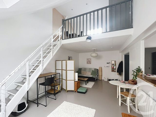 Appartement à louer - 3 pièces - 57.46 m2 - EPERNAY - 51 - CHAMPAGNE-ARDENNE - Century 21 Martinot Immobilier